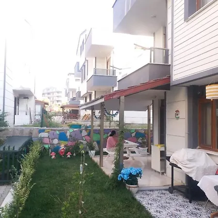 Villa De Denize Yakin Tripleks 1 *